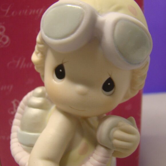 Precious Moments SCUBA ~ OUR FRIENDSHIP IS LIKE A BREATH OF FRESH AIR  4004683 - Picture 2 of 15